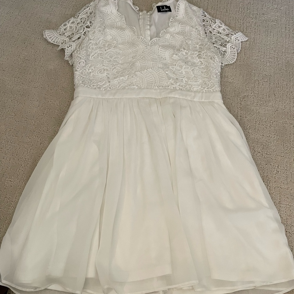 Elegant White Lace Dress